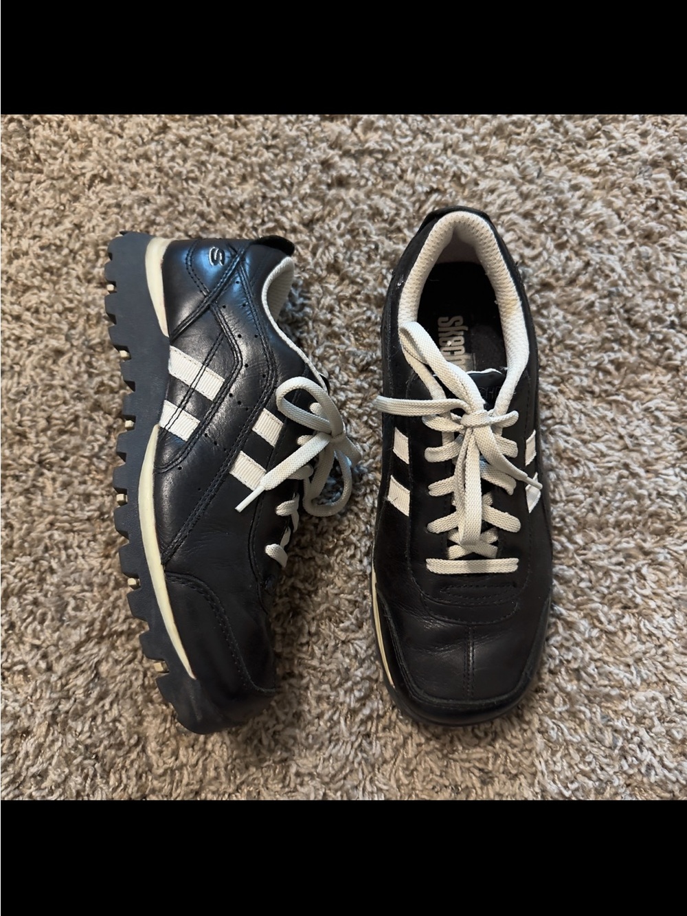 Vintage Y2K Black & White Skechers Sneakers